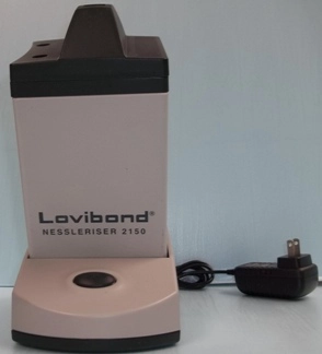 LOVIBOND NESSLERISER MODEL: 2150 NO 21409, 12V, 20W WITH DAYLIGHT ILLUMINATOR STAND AND POWER SUPP