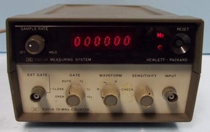 HEWLETT PACKARD 5300A MEASURING SYSTEM WITH 5301 A 10 MHZ COUNTER : 1120A02404 115V 230V +1-% 48-44