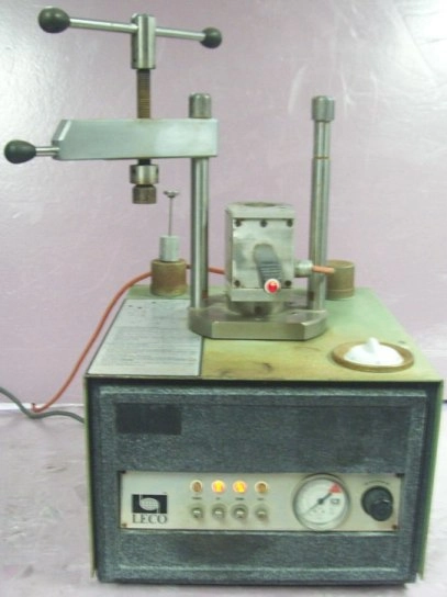 LECO CORPORATION, MODEL: 802-200, HEATED PRESSURIZED MOUNTING PRESS METALLURGICAL APPARATUS INDUSTR
