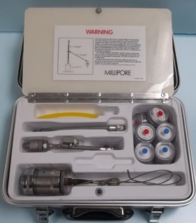 MILLIPORE FUEL SAMPLING KIT CAT NO: XX6403730, PART NO: 008603P, REV1/8, INCLUDES: 11) FIELD MONIT