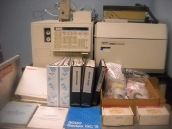 VARIAN GAS CHROMATOGRAPH W/ PORTER INSTRUMENTS PRESSURE REGULATOR, MODEL NO-8311 AND CDS ANALYTICA