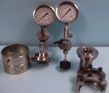 PARR INSTRUMENT COMPANY LOT OF PARR INSTRUMENT COMPANY STAINLESS STEEL REACTOR PARTS WITH PARR REACT
