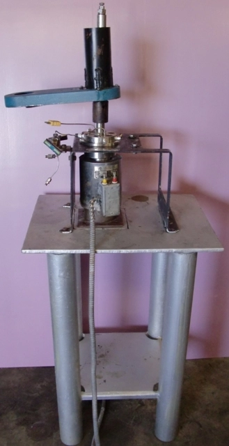 AUTOCLAVE ENGINEERS 275 ML STIRRED, HEATED, PRESSURE REACTOR, WITH STAND MAWP: 5400 PSI @ 650 DEG 