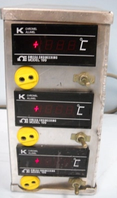 OMEGA ENGINEERING MODEL 199 TEMPERATURE CONTROLLERS WITH THERMOCOUPLE INLETS AND ON OFF SWITCH ENCLO