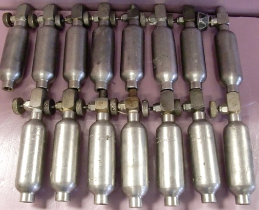  WHITEY 75 CC, SAMPLE CYLINDERS 3E 1800, 304L-HDF4, 75 CC WITH ONE VALVE ON ONE END 