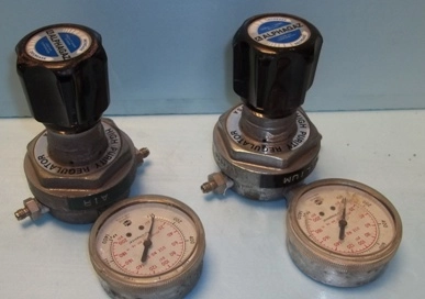 ALPHAGAZ MODEL: HPL 270D HIGH PURITY 350 PSIG MAX INLET  MAX GAS REGULATOR