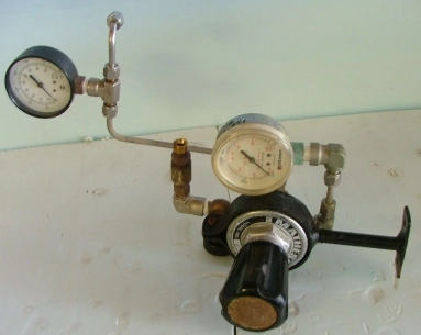 MATHESON GAS REGULATOR MODEL: 3473 MAX INLET: 350 PSI, ARGON 5TH PSI