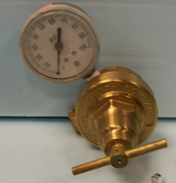 VICTOR EQUIPMENT COMPANY, COMPRESSED GAS REGULATOR, # BC26581, MODEL# L350D, MAX INLET 350 PSIG