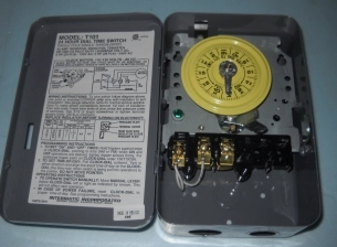 INTERMATIC (GREY)(NEW) MODEL T101 24 HOUR DIAL TIME SWITCH SINGLE POLE SINGLE THROW (SPST) 40 AMP RE