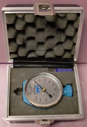 SHORE INSTRUMENTS, HAND HELD, DUROMETER, (HARDNESS TEST) TYPE: D ASTM D 2240, : 90102, WITH TEST BLO