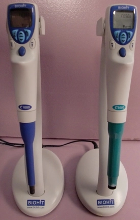 BIOHIT PIPETTES, 50-1000 8082153 AND 100-5000 8082259 AND BOTH WITH CHARGER STAND 75 VOC, 300MA, : 