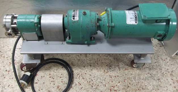 TRI-CLOVER INC, TRI-CLOVER ROTARY PUMP, MODEL NO PRE3-1M-YH6-ST-S-GG, NO 419266-01, DODGE GEAR BO