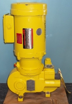 MILTON ROY CONTROLLED VOLUME PUMP MODEL: RE111 48PRSESEM2NN, : 21B1201, FLOW: 08 GPH @ 100 PSI, 0