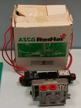ASCO RED HAT 4-WAY SINGLE AND DUAL SOLENOID PILOTED VALVES SERIES 8401-8402 AND 4 WAY AIR PILOTED VA