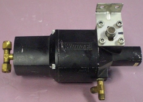 WHITEY PNEUMATIC VALVE ACTUATOR MODEL: 153SR, 200 PSI, MAX 180 DEG SPRING RETURN