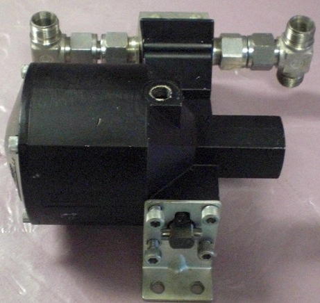 WHITEY PNEUMATIC VALVE ACTUATOR, MODEL: 133DA, 200, PSI MAX, 90 DEGREE DOUBLE ACTING