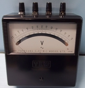 YOKOGAWA ELECTRIC WORKS LTD (YEW) STANDARD VOLT METER, TYPE: 2013, CLASS 05, 45~65HZ, JIS C 1102, M