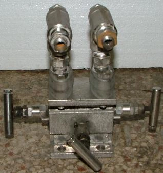 ANDERSON GREENWOOD INSTRUMENT MANIFOLD TYPE: M4AVS, ASSY: 02-2565-541, 6000 PSI @ 200 DEG F 4000 