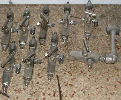 HEX VALVE DIVISION RICHARDS INDUSTRIES, INSTRUMENT MANIFOLDS, 6980 PSIG @ 100 DEG F, 1995 PSIG @ 12