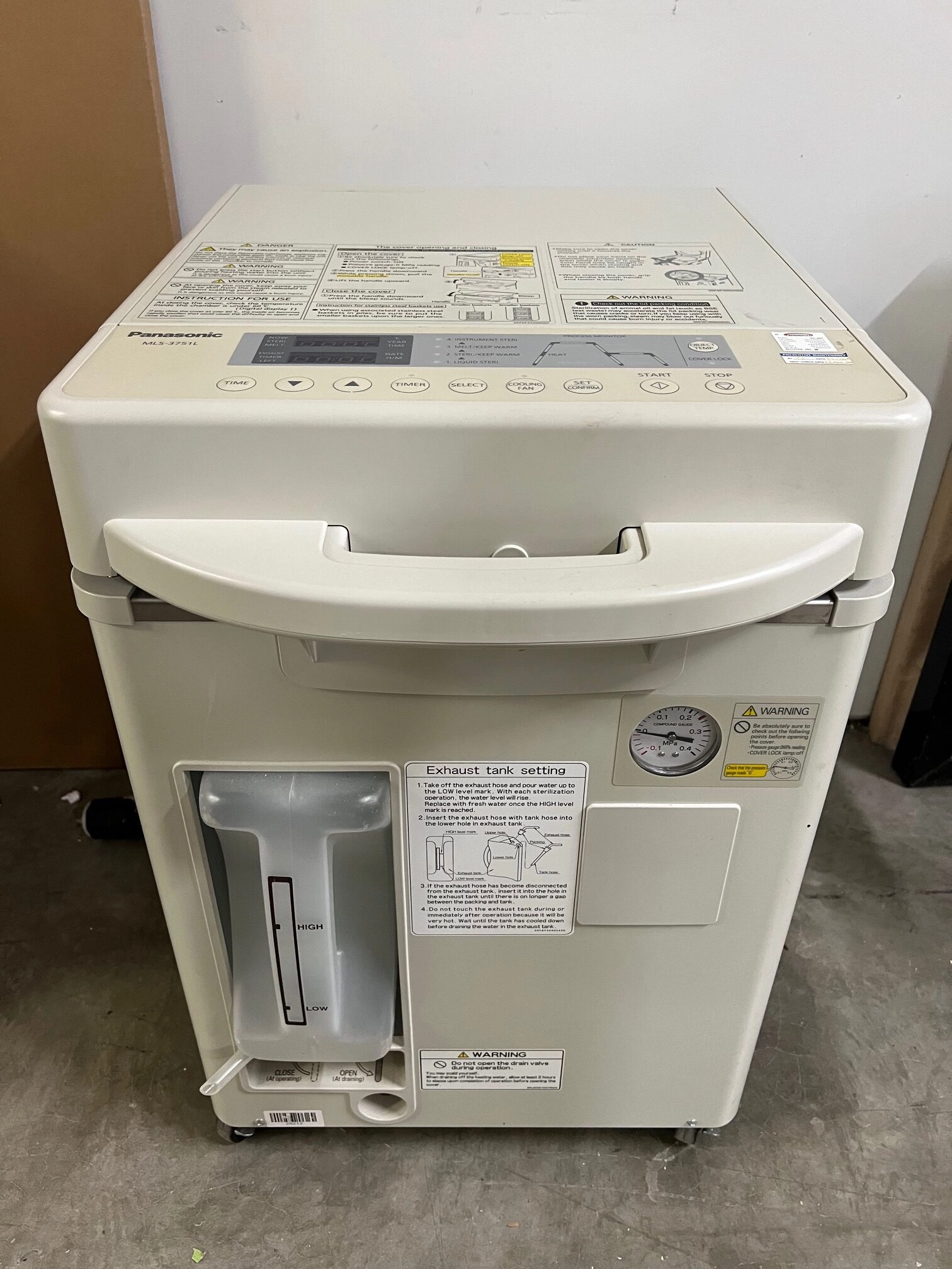 Panasonic Healthcare Labo Autoclave (MLS-3751L) Top-Loading Autoclave