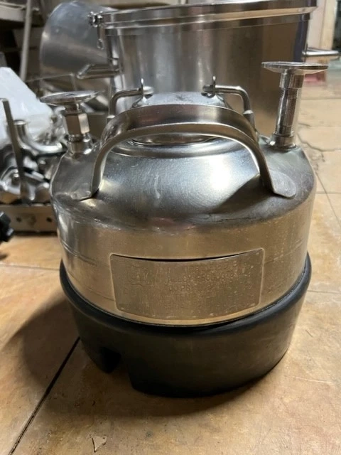 Alloy Product Corp. 100 PSI Max W.P. 250 F. Pressure Vessel