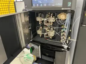 Shimadzu 8060 LC-MS/MS System | LabX.com