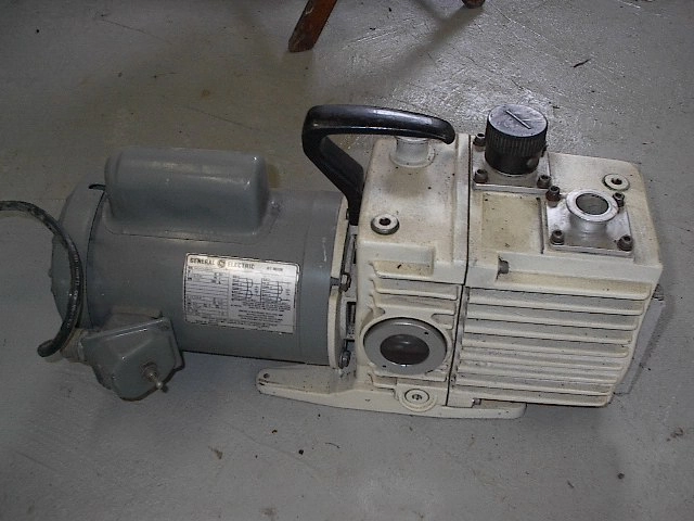 Leybold D8A (7 CFM) Refurbished