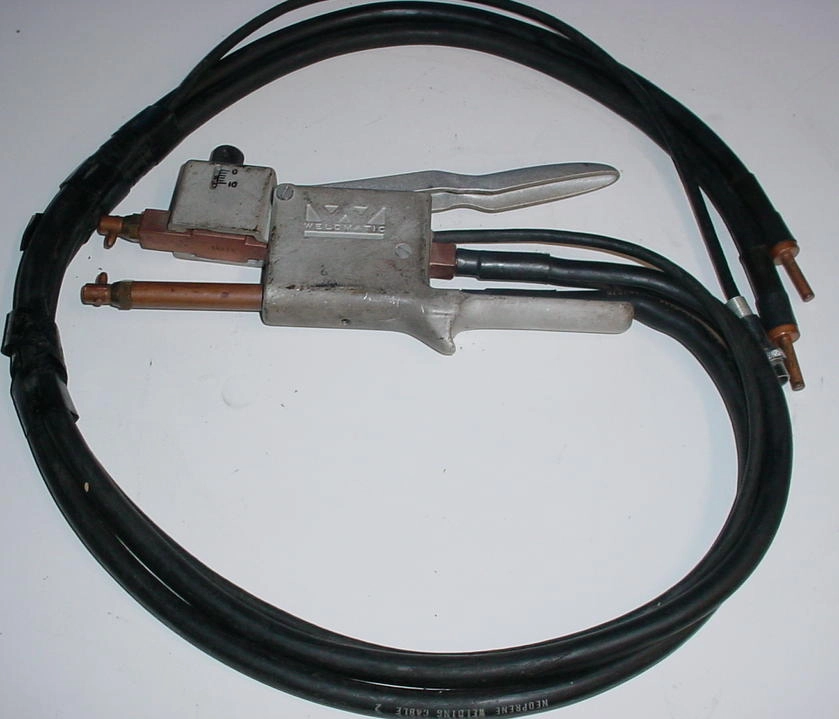 Unitek Miyachi HDT 5-012 heavy duty handpiece 500 watt seconds, 1 to 25 pounds force. 1/4" male connectors, 4 foot cables