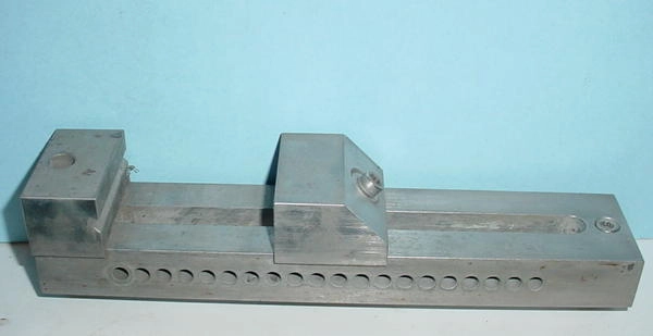 Buehler 11-2703 6" stainless steel vise for Isomet 4000/5000 saw