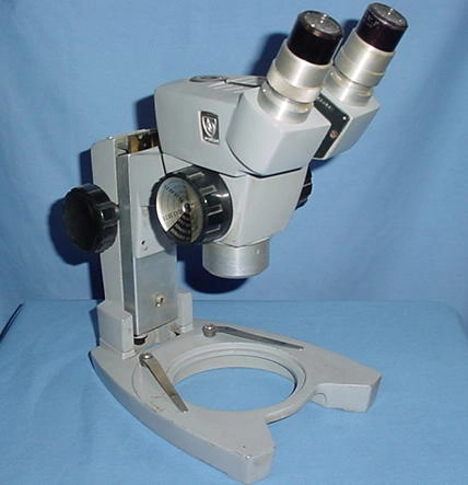 A/O Cycloptic Stereo, 7,1,1.5,2,2.5 x w/560 stand, 10x eyepieces