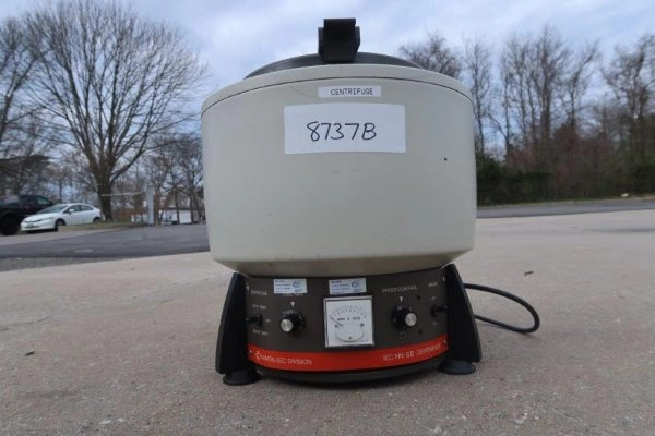 Damon/IEC HN-Sii Tabletop Centrifuge, Single Phase