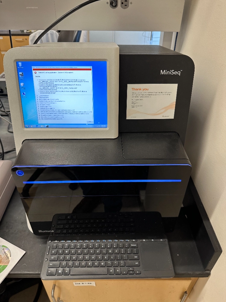 Illumina MiniSeq Gene Sequencing System