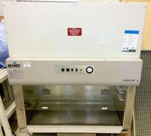 Nuaire NU-S425-400 Biosafety Cabinet