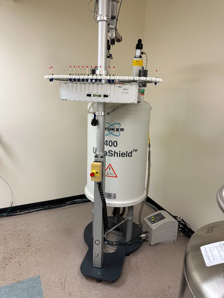 Bruker Avance 400 UltraShield NMR