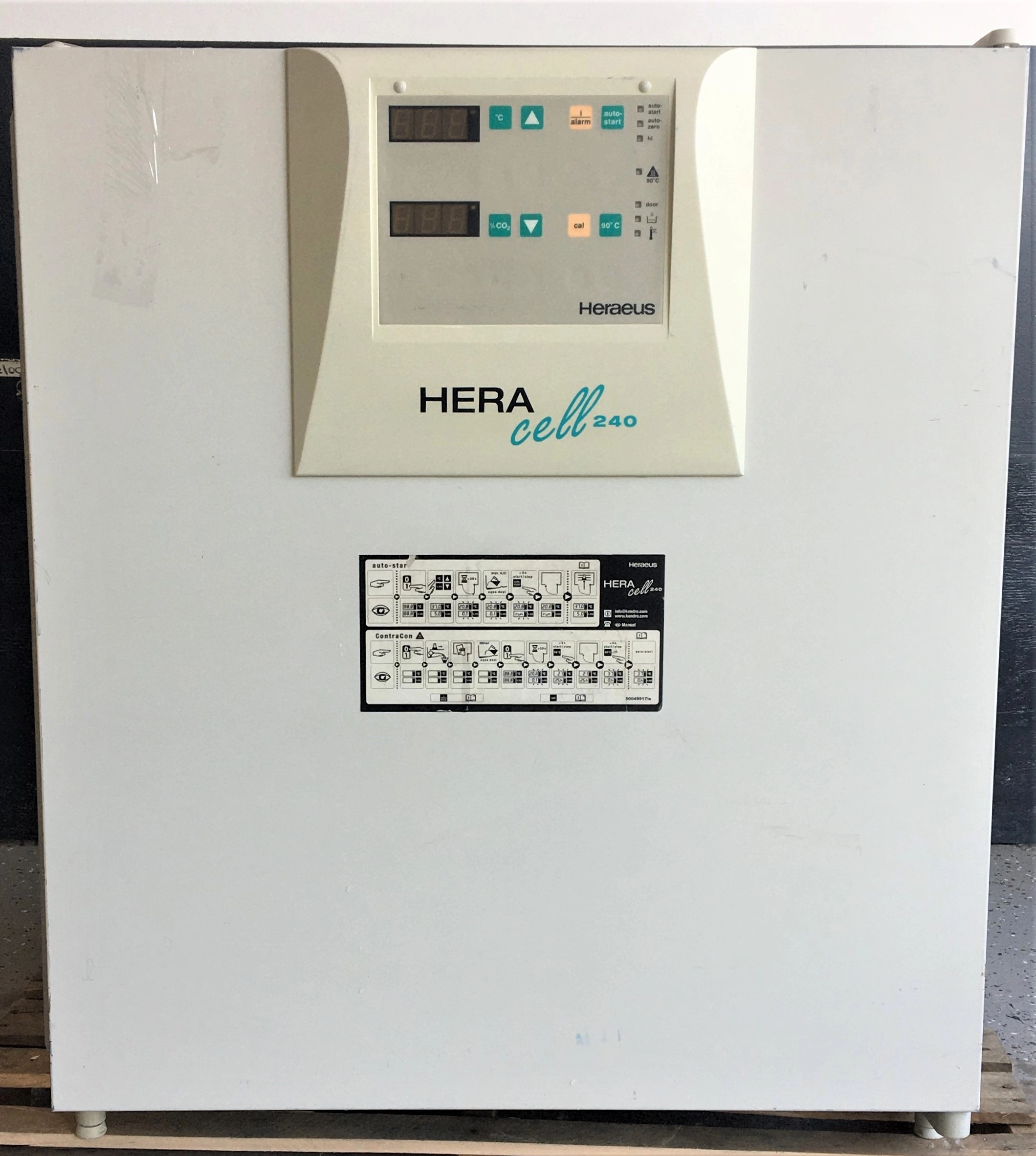 Heraeus HERAcell 240 CO2 Incubator - 8.4 Cu-Ft