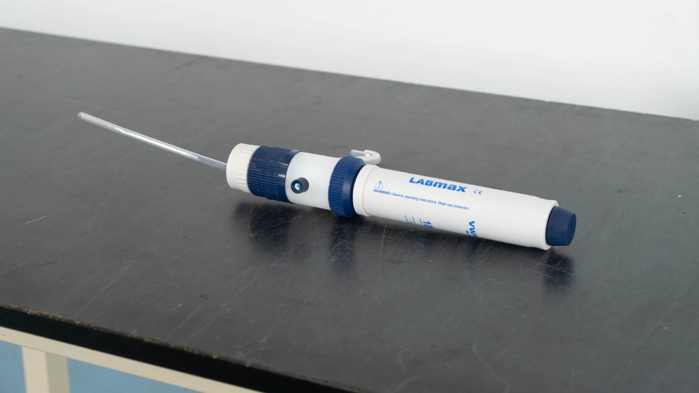 VWR Labmax 100mL Bottle Top Dispenser