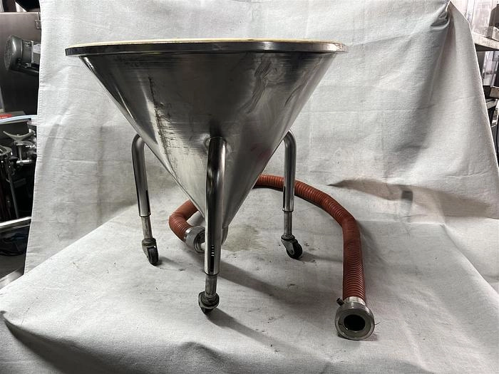 Stainless Steel Hopper on Wheels for Liquid Filling