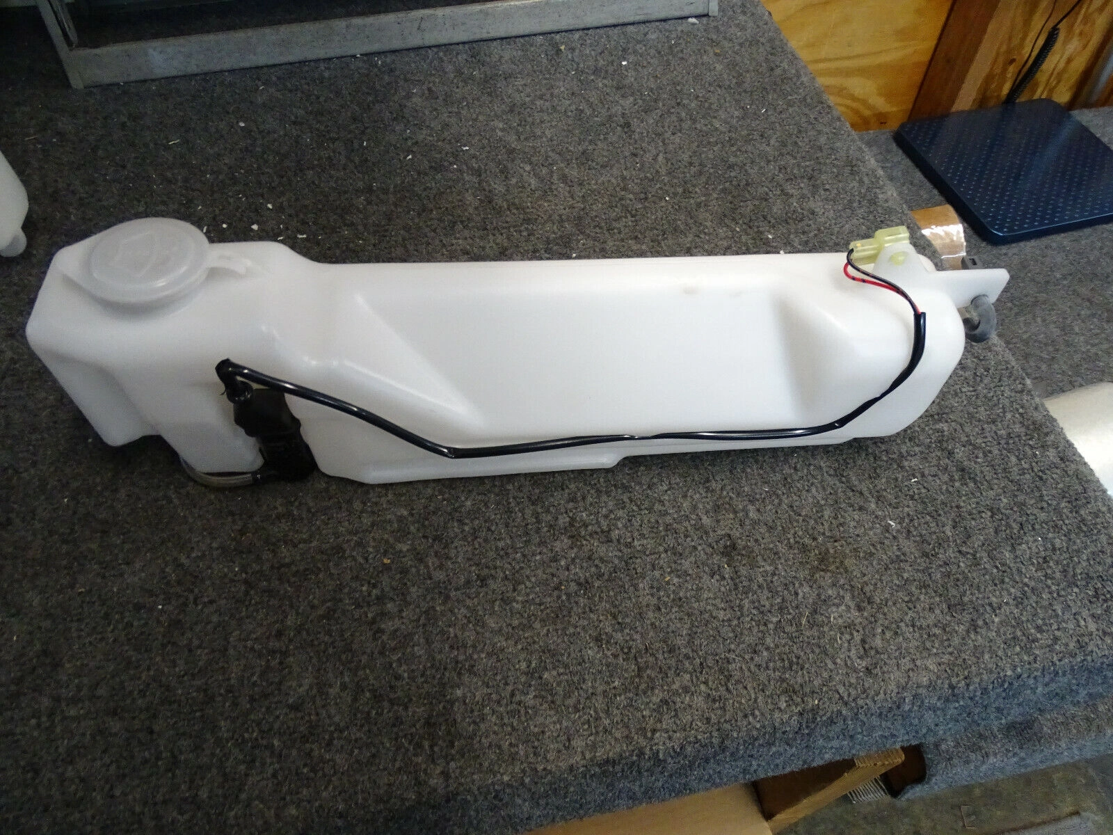 NEW Genuine Hino Washer Reservoir Windshield Washe
