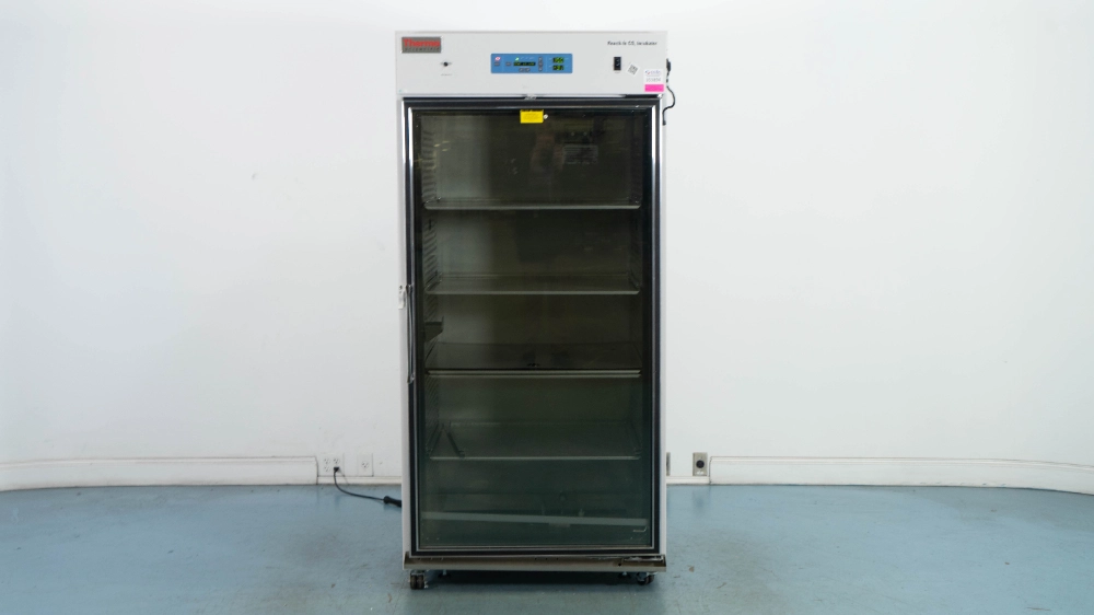 Thermo Reach-In CO2 Incubator