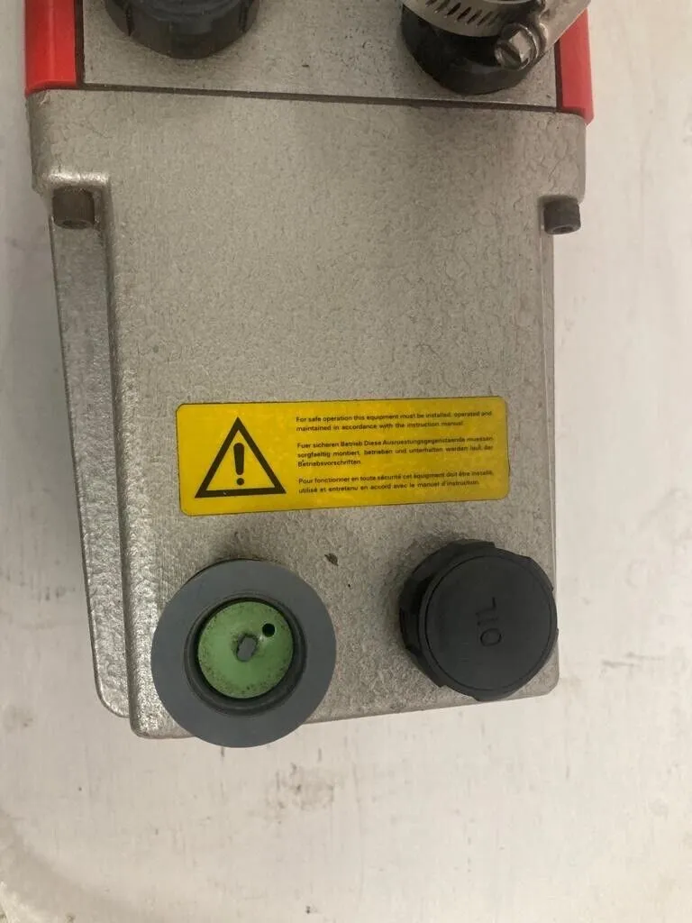 Edwards RV5 Dual Stage Rotary Vane Vacuum Pump. | LabX.com