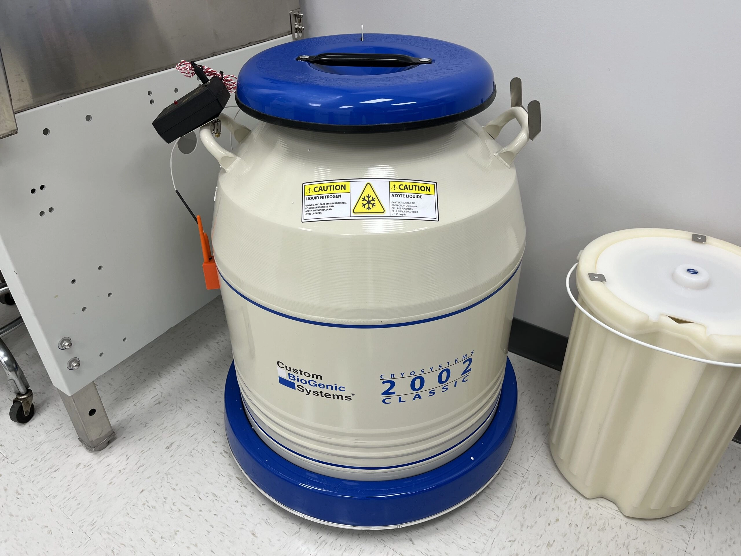 Cryosystems 2002 Classic Cryo Storage Tank