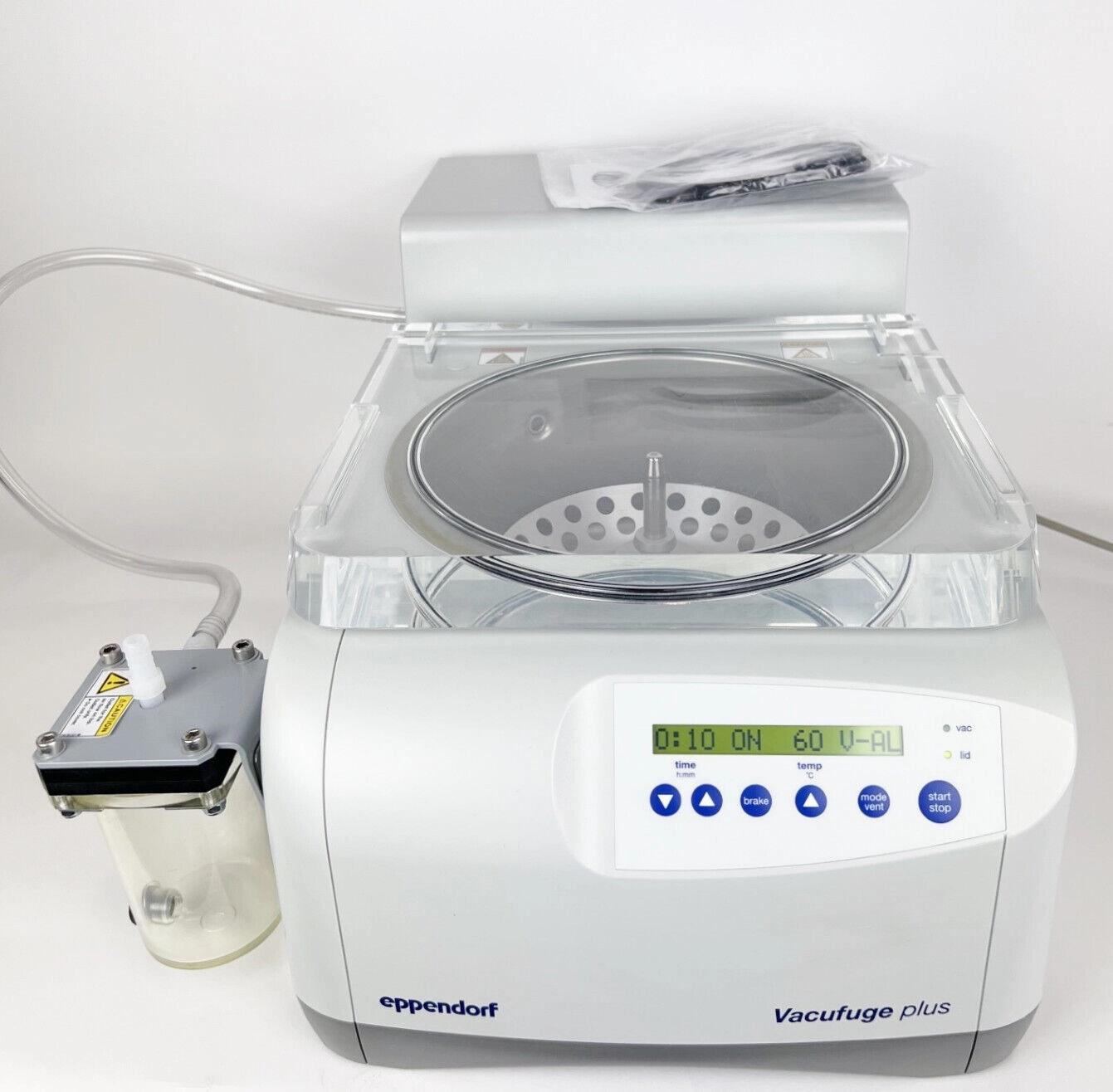 Eppendorf Vacufuge Plus 5305 with F45-48-11 Rotor