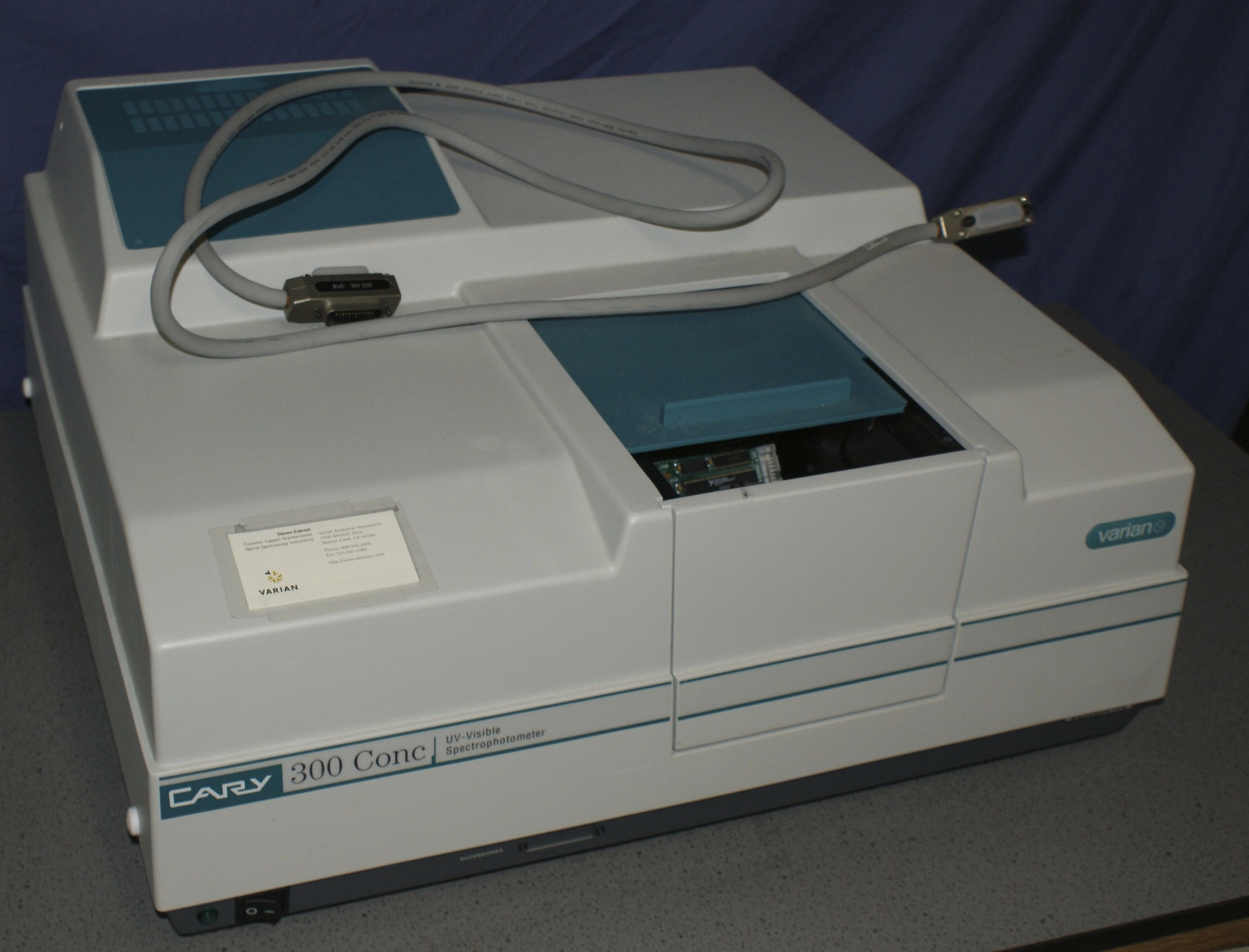Varian CARY 300 BIO UV-Visible Spectrophotometer