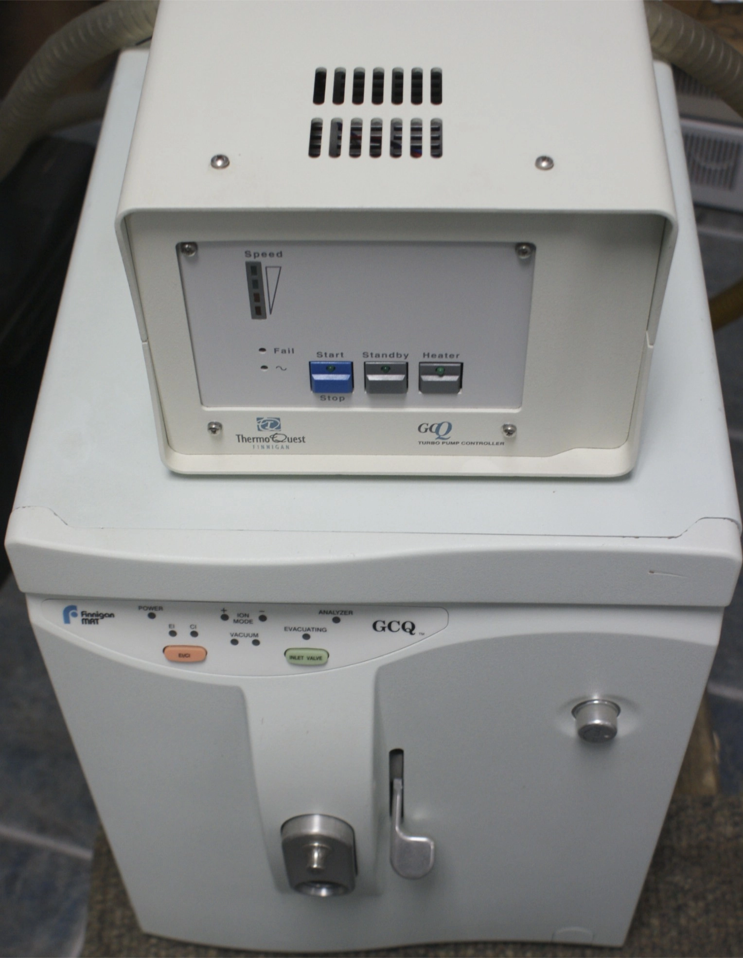 Thermo Quest GCQ Finnegan MAT GCQ Mass Spectrometer with Thermo Quest Finnigan GCQ Turbo Pump Controller used can be refurbis