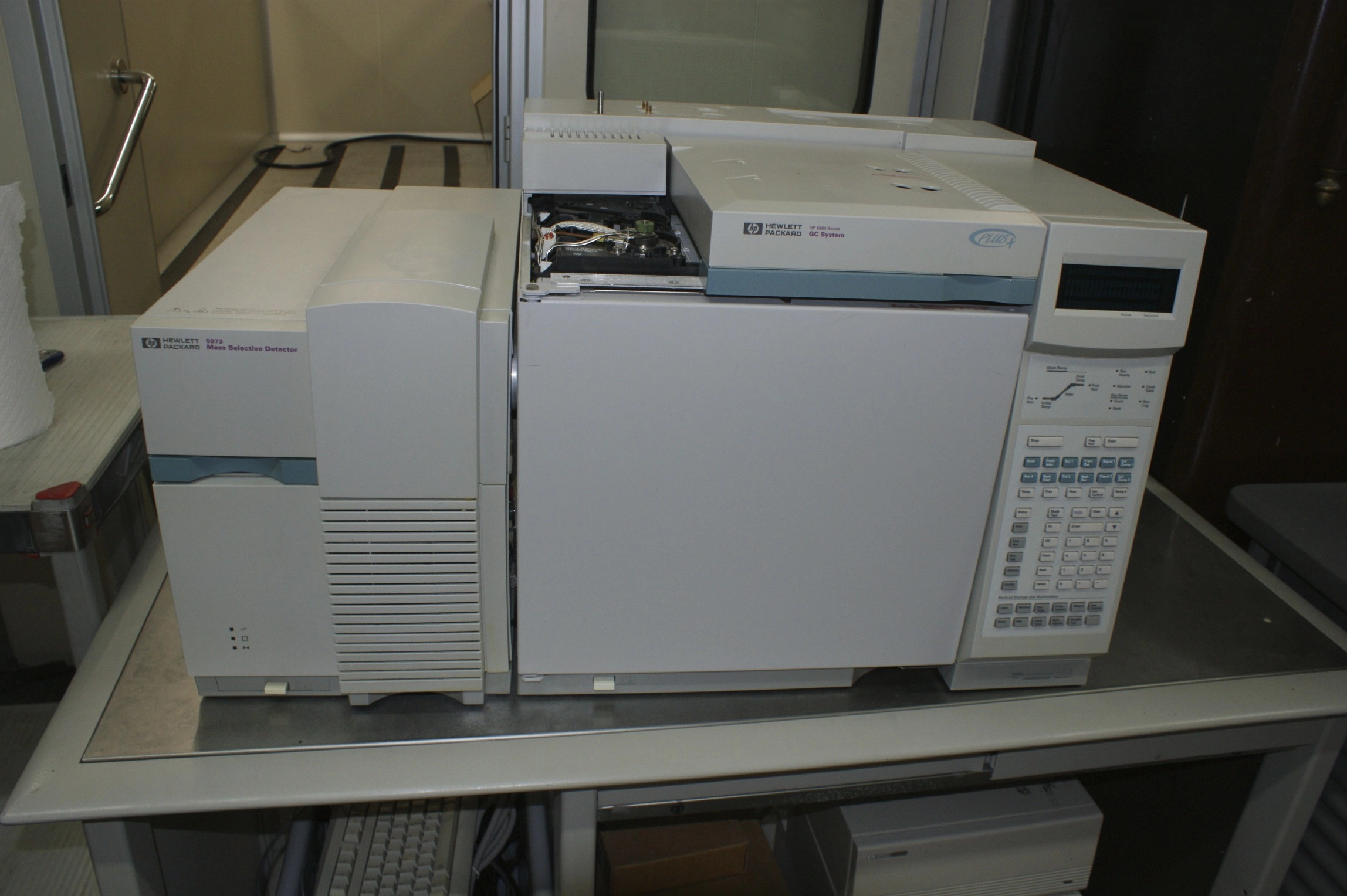 Agilent 6890 Gas Chromatograph with with Agilent 5973 Mass Spectrometer used ships refurbished- inquire to confirm availabili