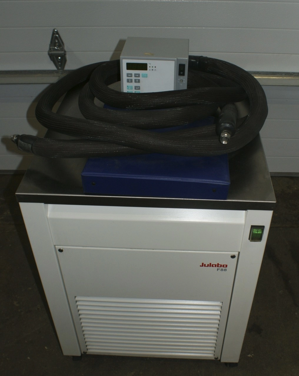 Julabo F88 MW Julabo F88-MW Julabo ISL F88 Refrigerated Circulator with small bath and MW series controller, used