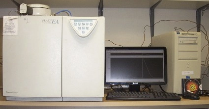 Thermo Flash EA1112 Thermo Finnigan Flash EA1112 Carbon/Nitrogen/Hydrogen/Sulfur Analyzer operates according to the Dynamic F