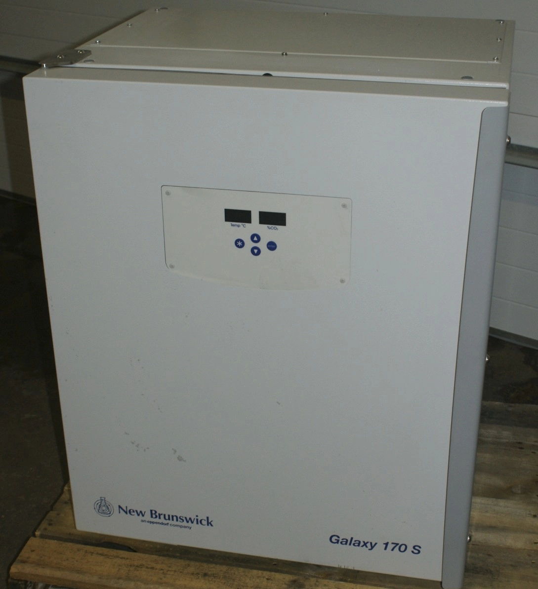 New Brunswick Galaxy CO2 Incubator New Brunswick CO170S CO2 Incubator used nice