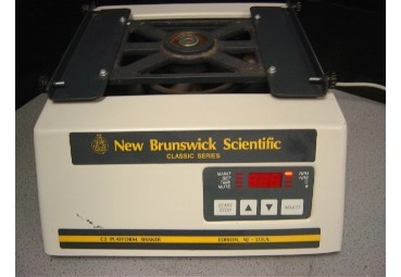 New Brunswick Scientific C2 Platform Shaker 1 of 2