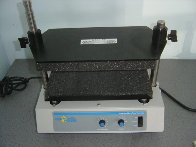 VWR  Multi-Tube Vortexer